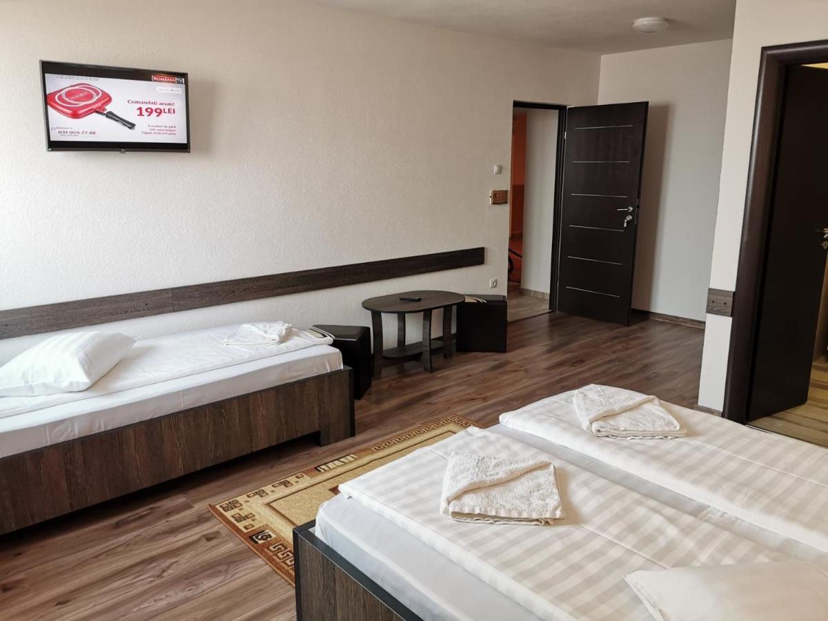 Hotel Tranzit Odorheiu Secuiesc Exteriér fotografie