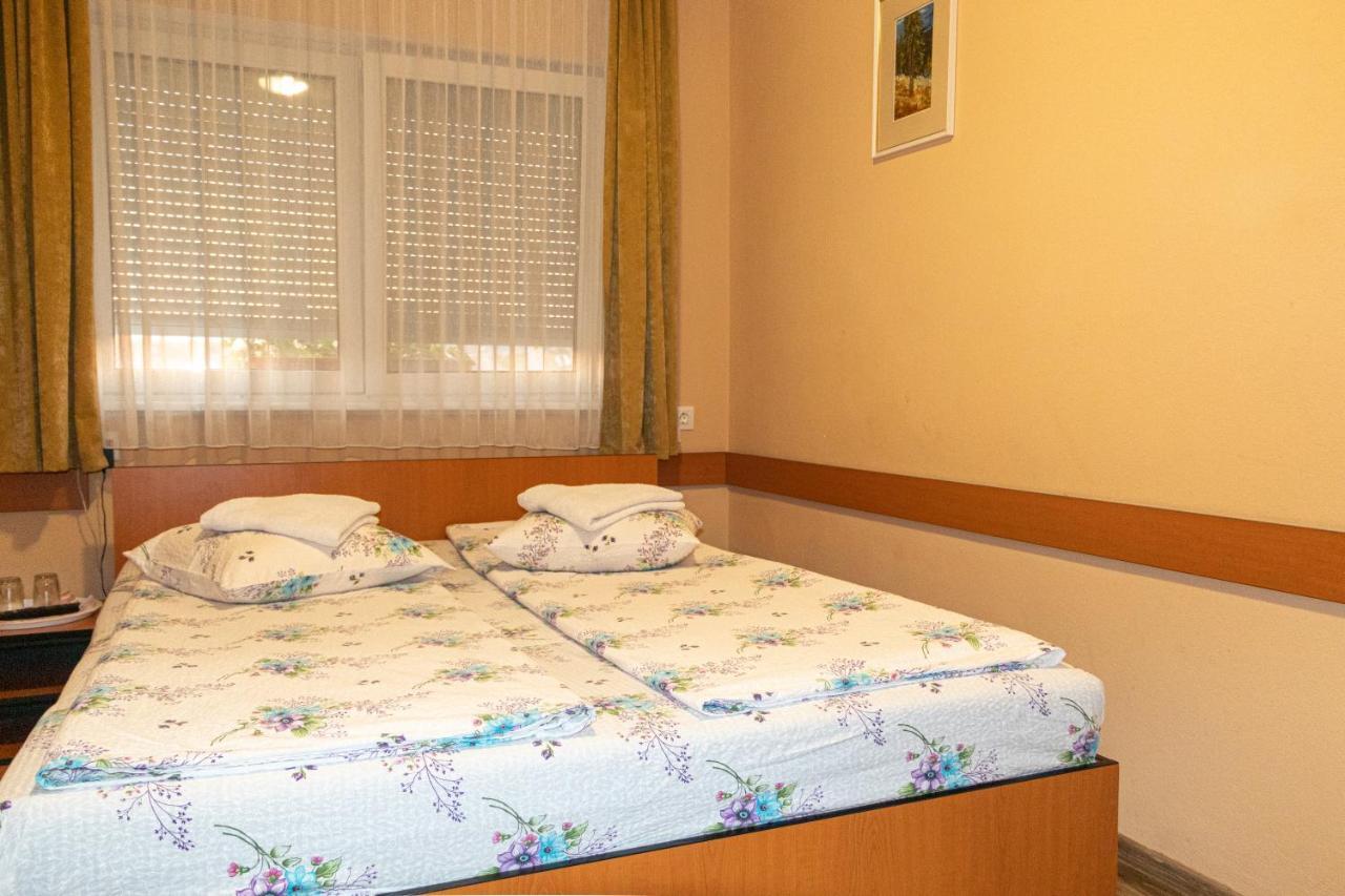 Hotel Tranzit Odorheiu Secuiesc Exteriér fotografie