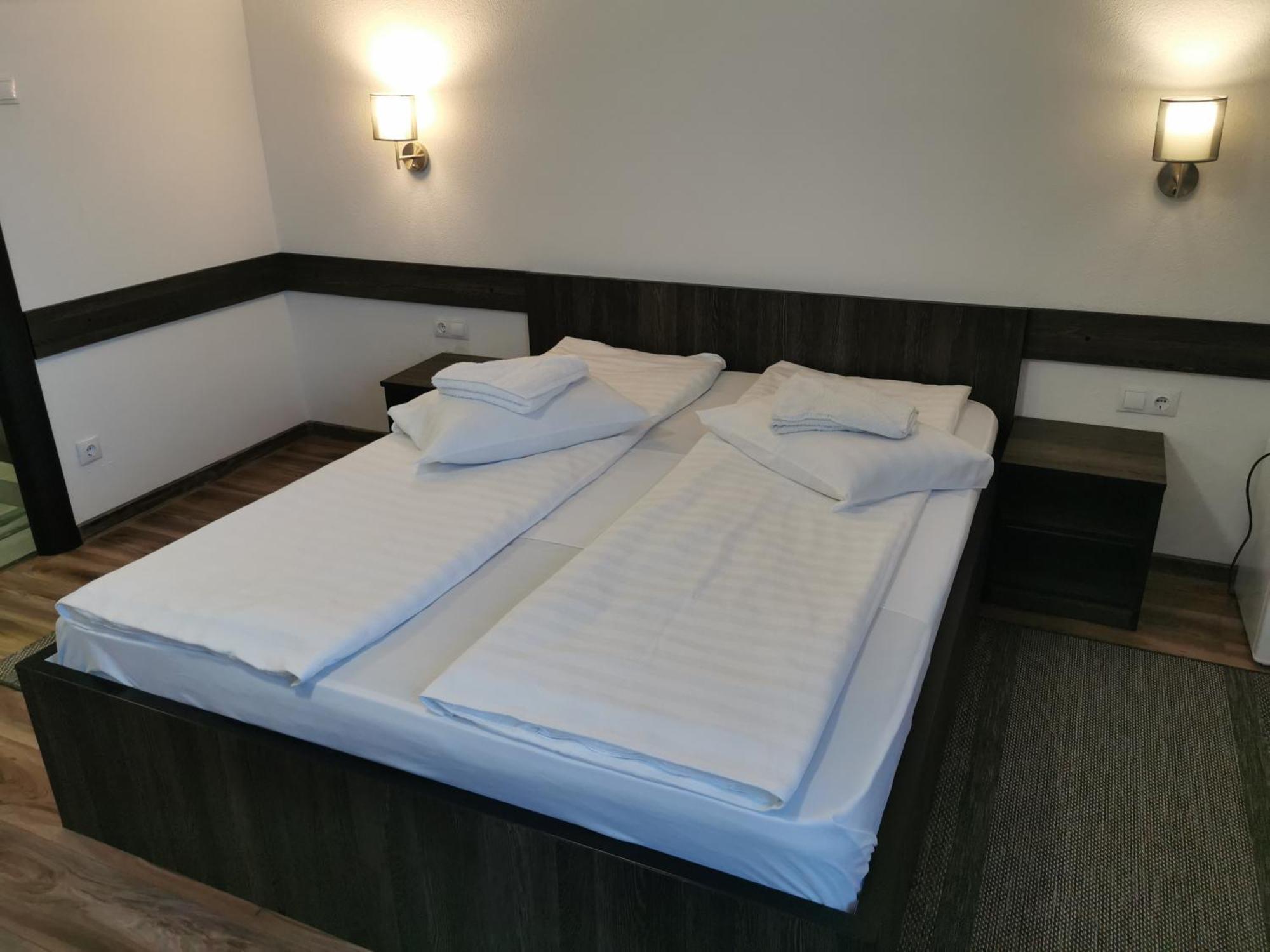 Hotel Tranzit Odorheiu Secuiesc Exteriér fotografie