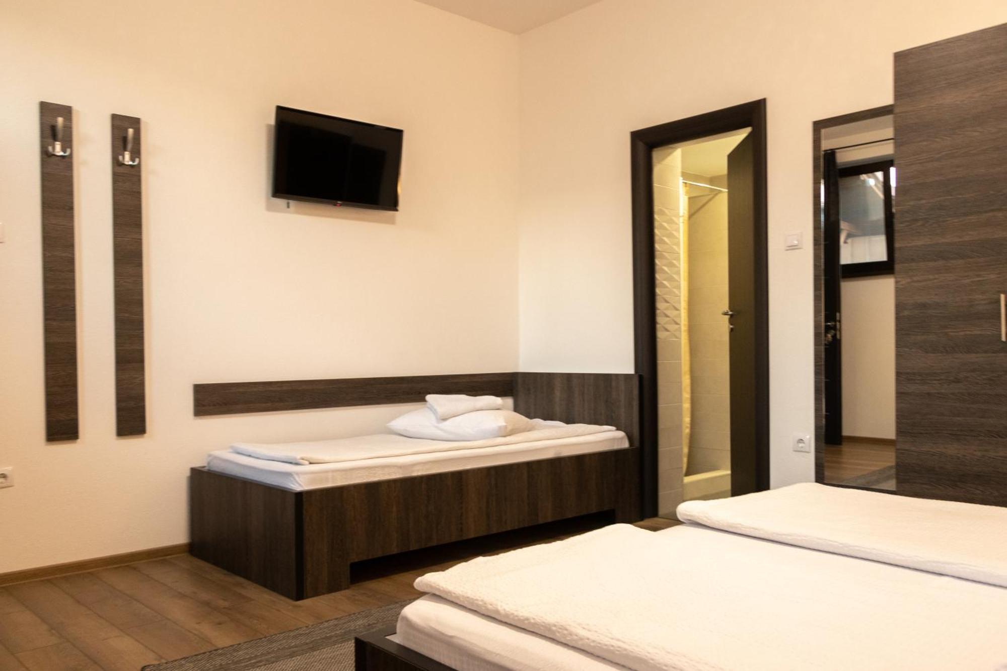 Hotel Tranzit Odorheiu Secuiesc Exteriér fotografie