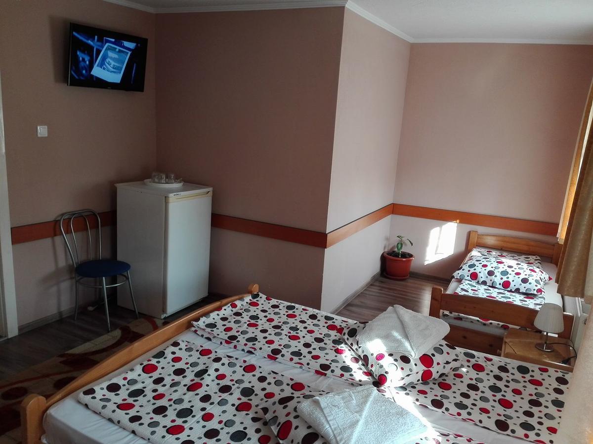 Hotel Tranzit Odorheiu Secuiesc Exteriér fotografie